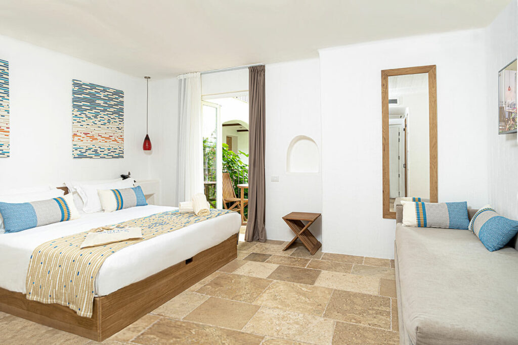 Camera Prestige del Sant'Efis Hotel a Pula: design elegante e comfort superiore in Sardegna