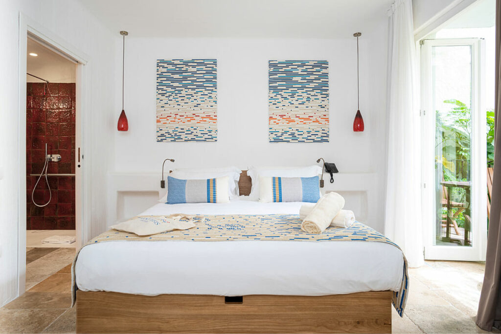 Camera Prestige del Sant'Efis Hotel a Pula: design elegante e comfort superiore in Sardegna
