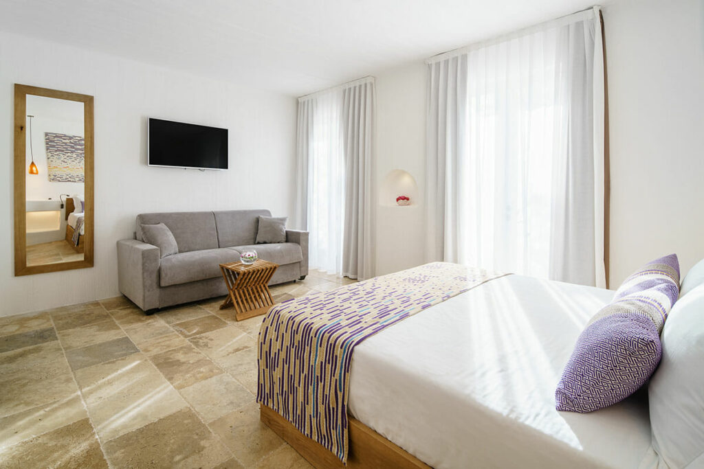 Camera Prestige del Sant'Efis Hotel a Pula: design elegante e comfort superiore in Sardegna