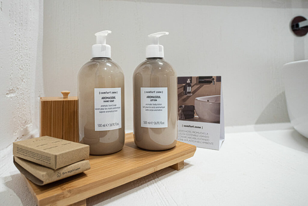 Camera Prestige del Sant'Efis Hotel a Pula: design elegante e comfort superiore in Sardegna