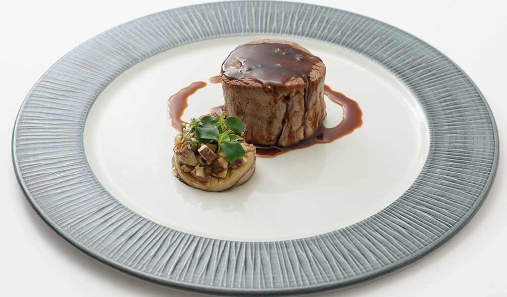 Un plat gastronomique revisité de la cuisine sarde traditionnelle au restaurant Don Carlo à Pula.